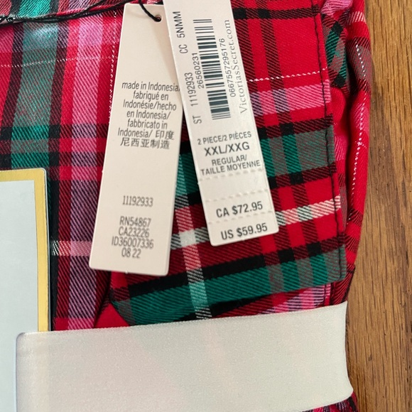 NWT Victoria's Secret Christmas Plaid Pajama Set - Picture 2 of 5